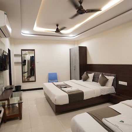 Hotel Dev Kripa Ujjain Extérieur photo