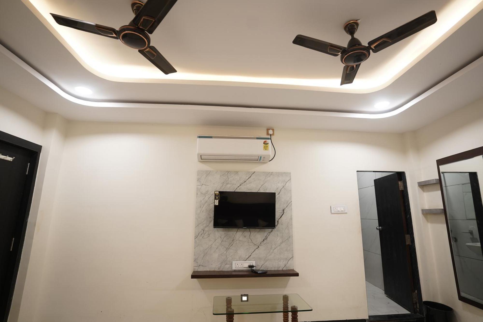 Hotel Dev Kripa Ujjain Extérieur photo