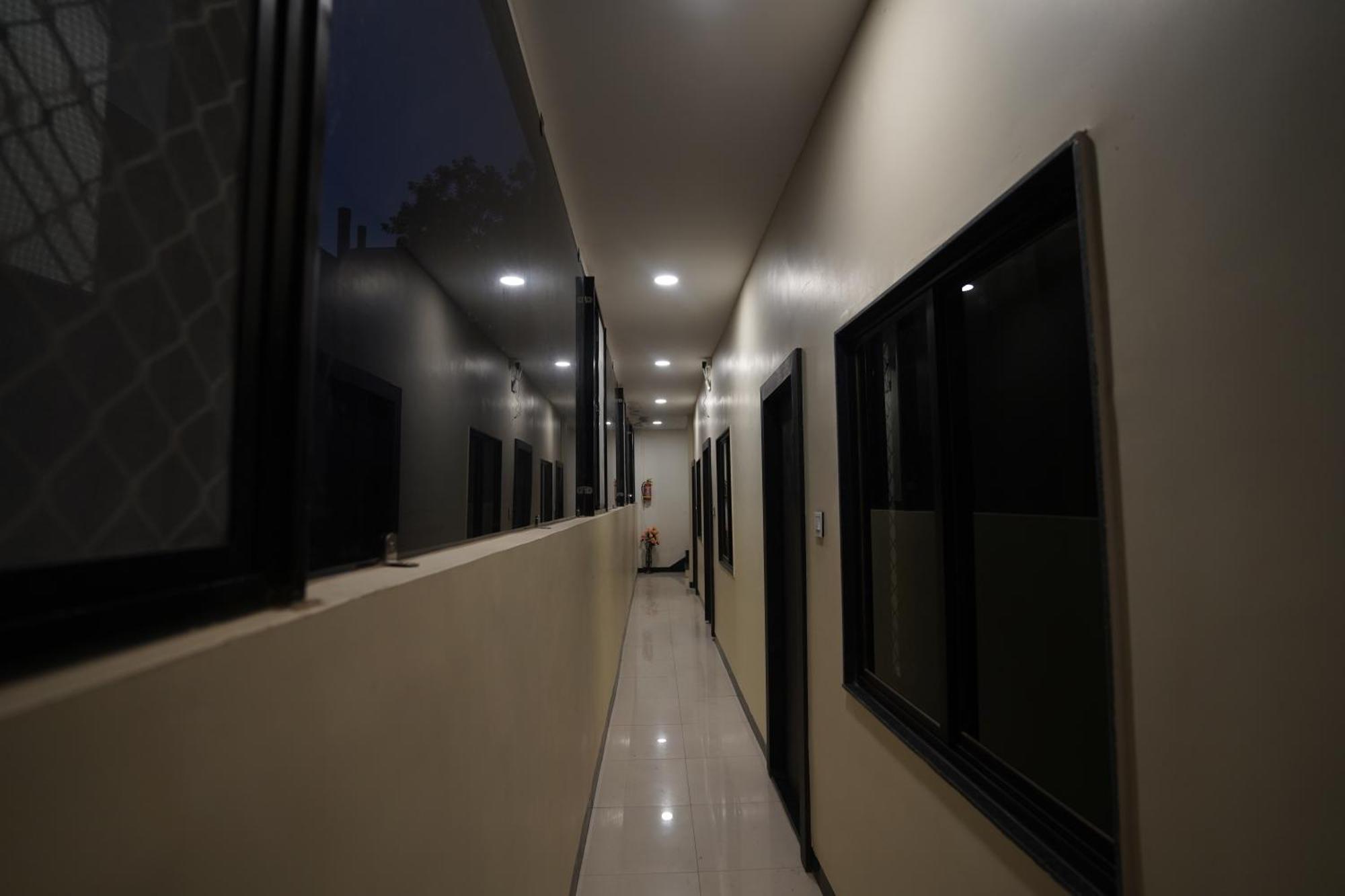 Hotel Dev Kripa Ujjain Extérieur photo