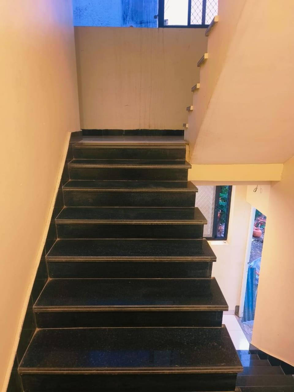 Hotel Dev Kripa Ujjain Extérieur photo